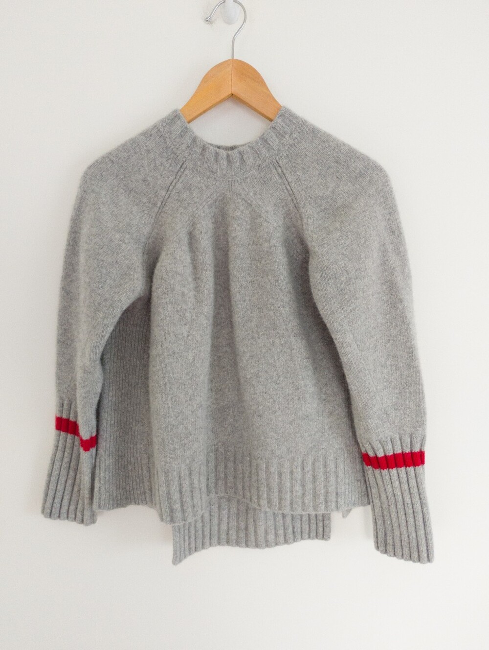 Max Volmary Diamonds & Pearls Gray 100% Wool Ribbed Knit Sweater Sz 40 US 10